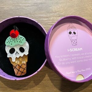 Erstwilder I-Scream collectible brooch in original box
